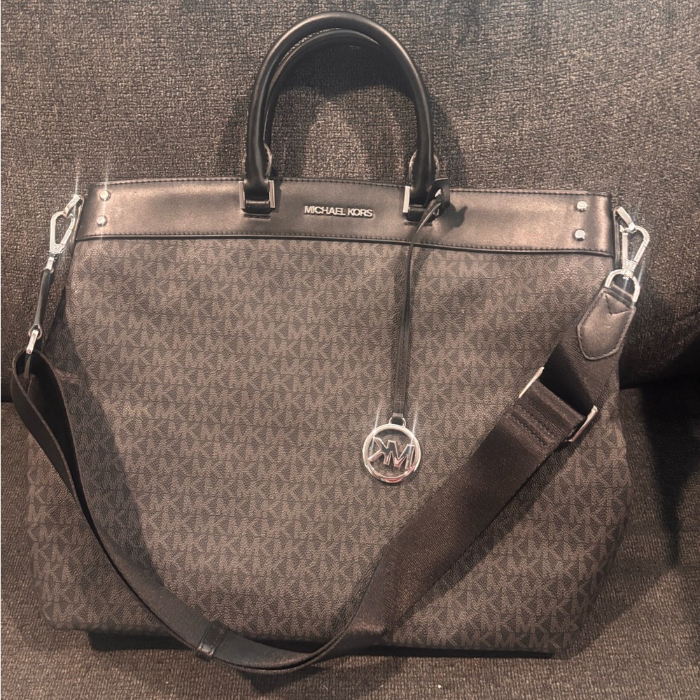 Michael Kors Black and Gray Tote Bag. NWOT retails for $400